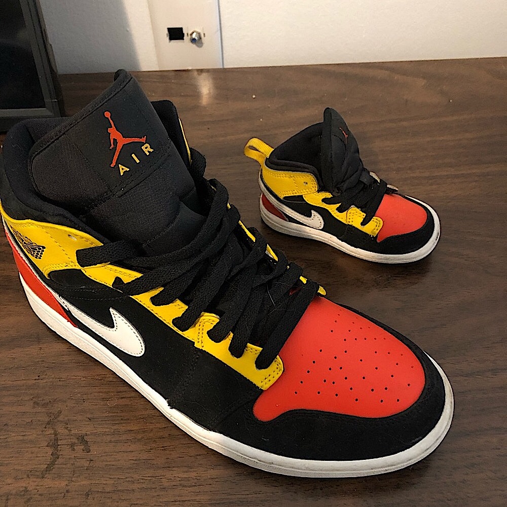Jordan 1 Mid Amarillo